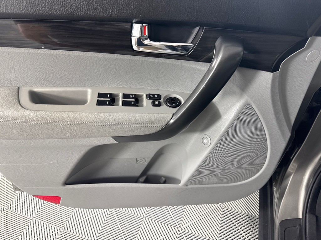 2013 Kia Sorento Image 12