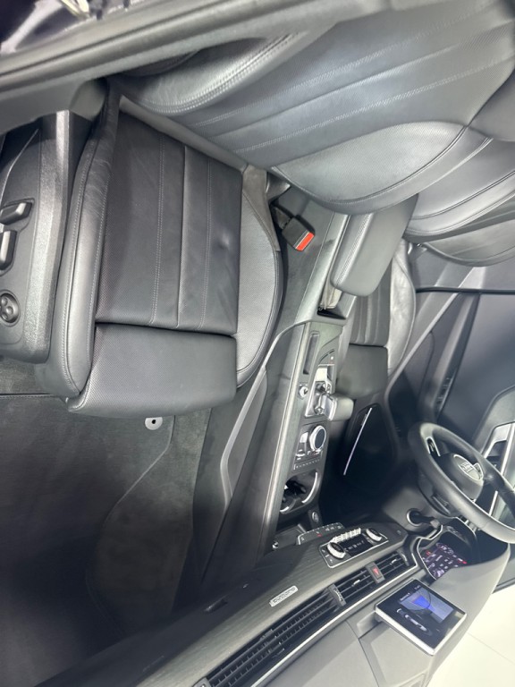2018 Audi A4 Image 25