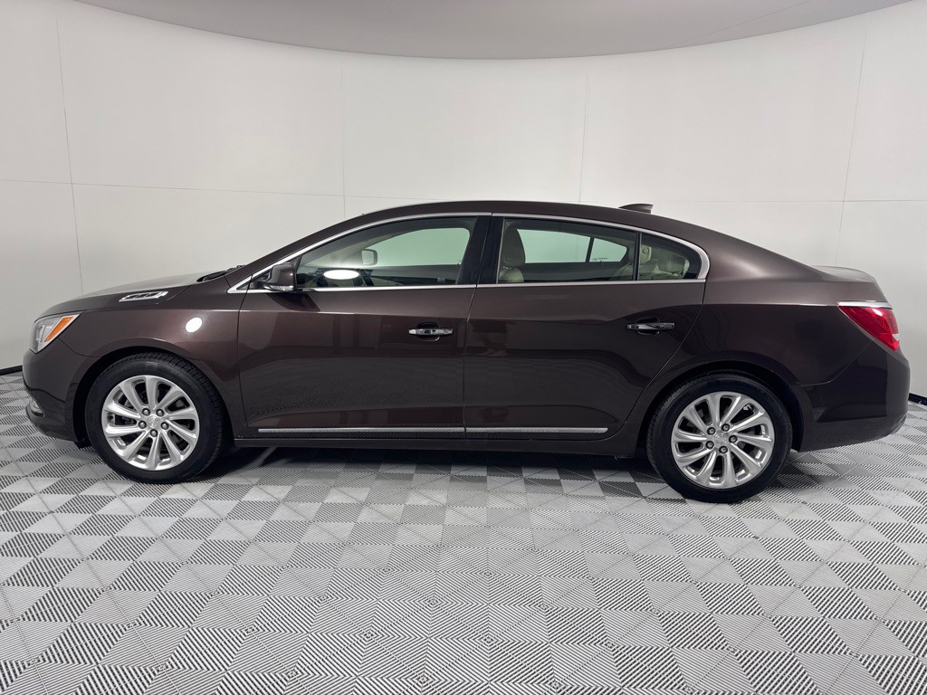 2016 Buick Lacrosse Image 5