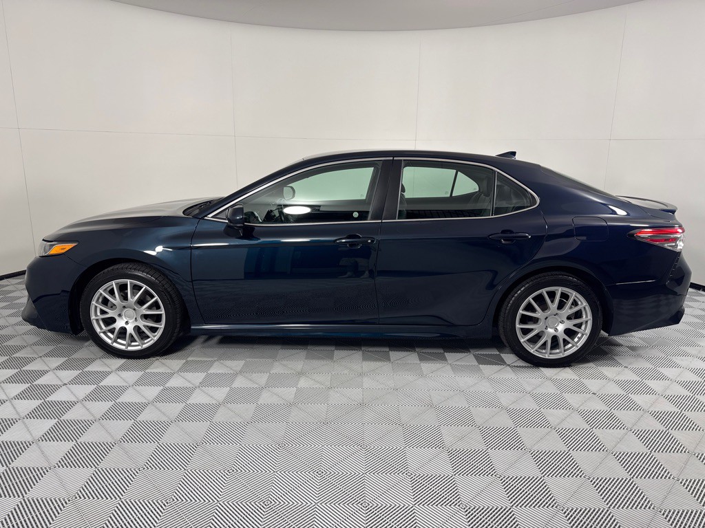 2019 Toyota Camry Image 5