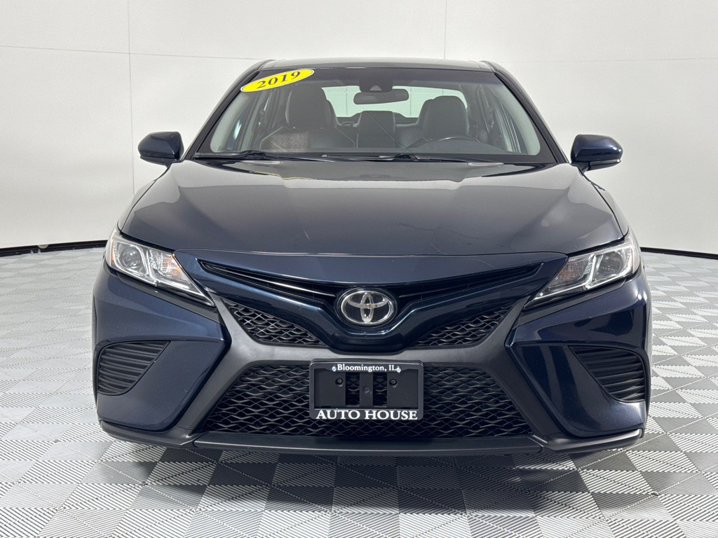 2019 Toyota Camry Image 6