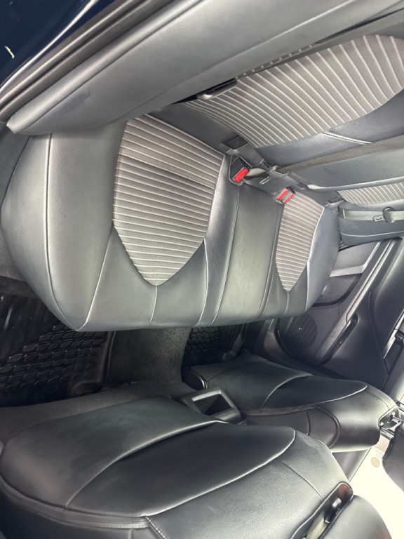 2019 Toyota Camry Image 16