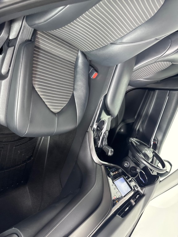 2019 Toyota Camry Image 18