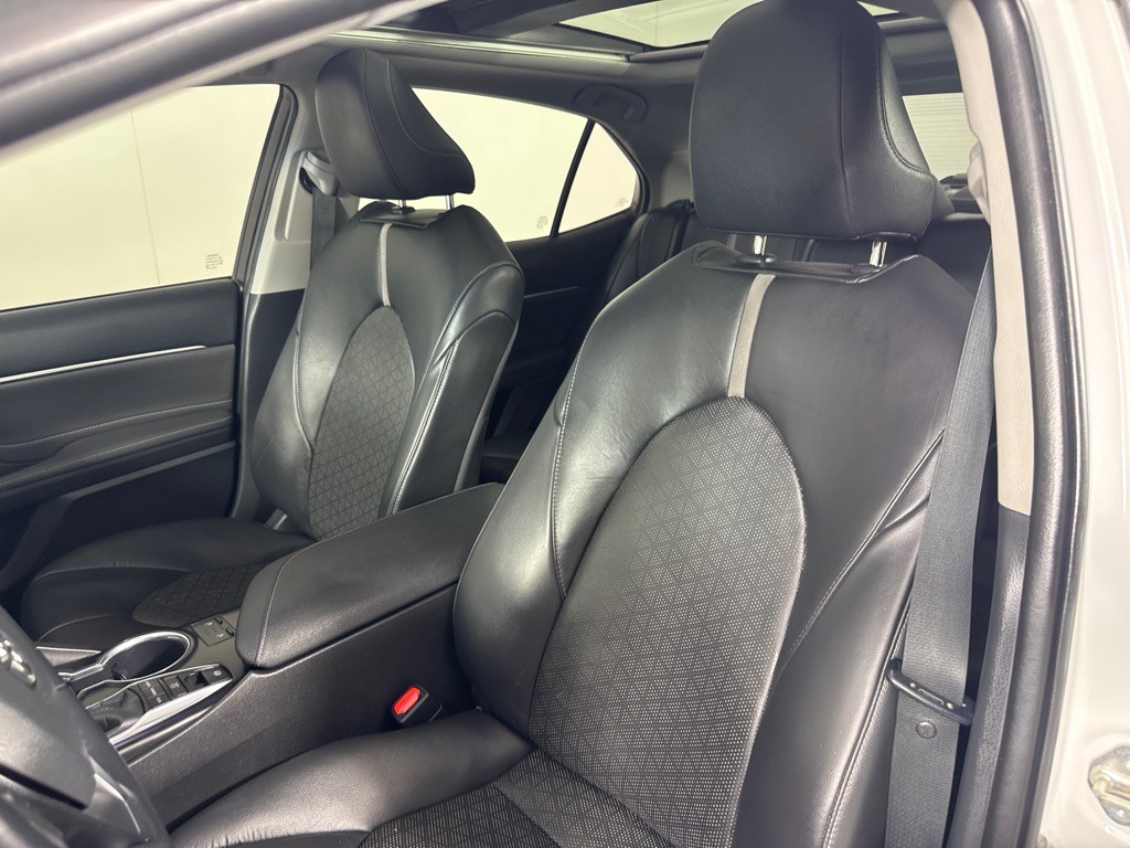 2018 Toyota Camry Image 15
