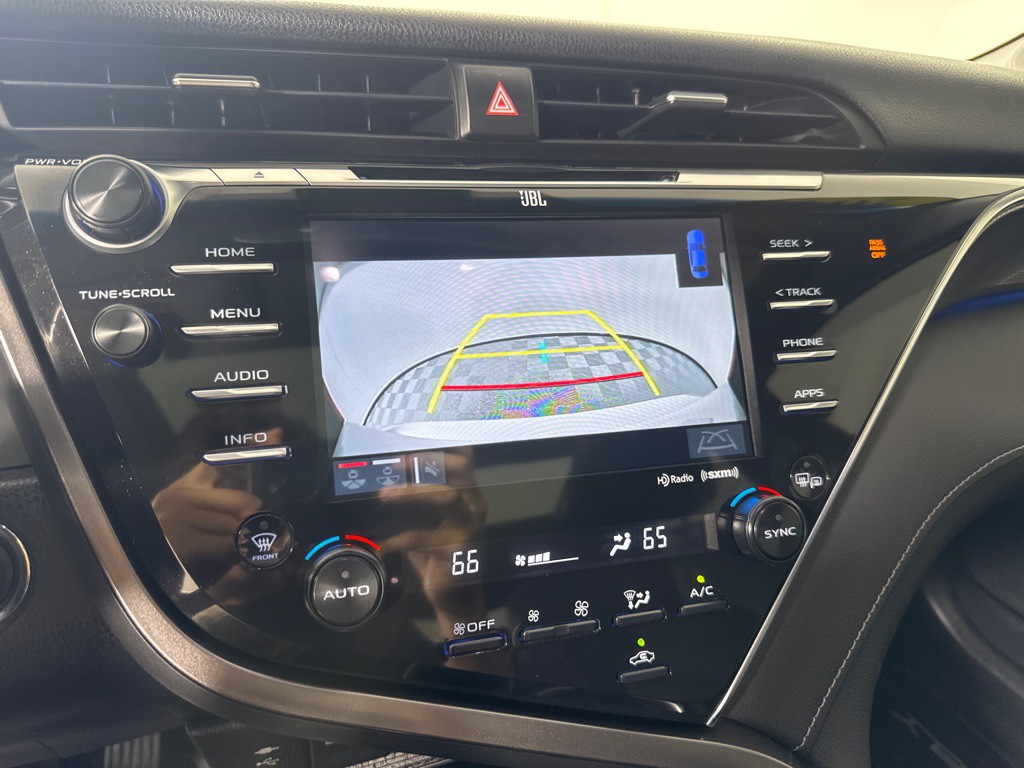 2018 Toyota Camry Image 19