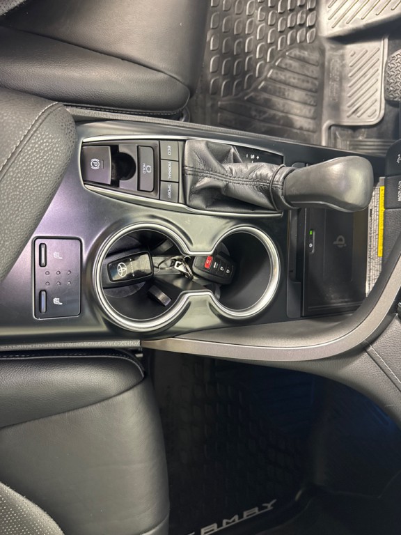 2018 Toyota Camry Image 20