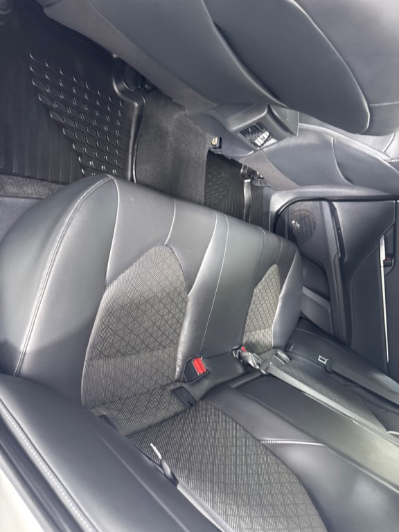 2018 Toyota Camry Image 21