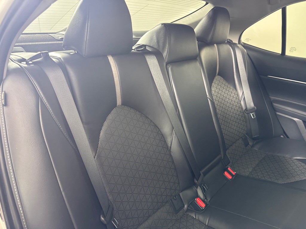 2018 Toyota Camry Image 24