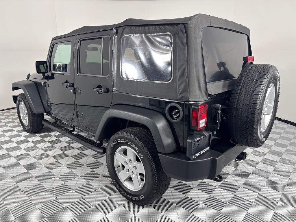 2015 Jeep Wrangler Unlimited Image 8