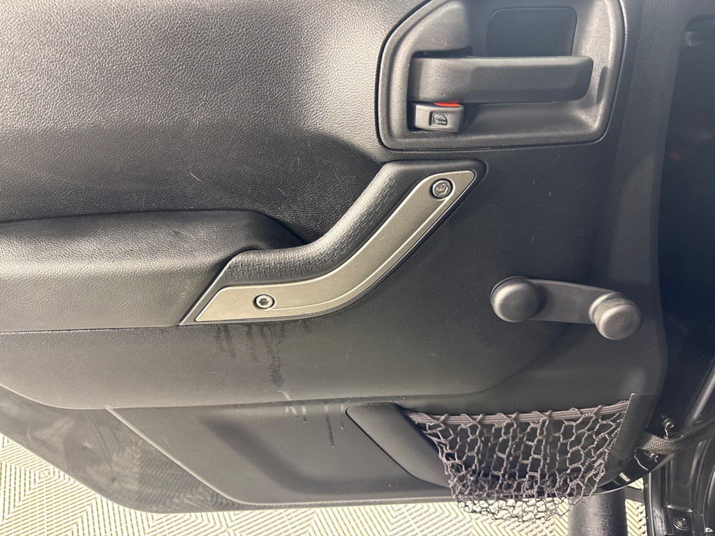 2015 Jeep Wrangler Unlimited Image 13