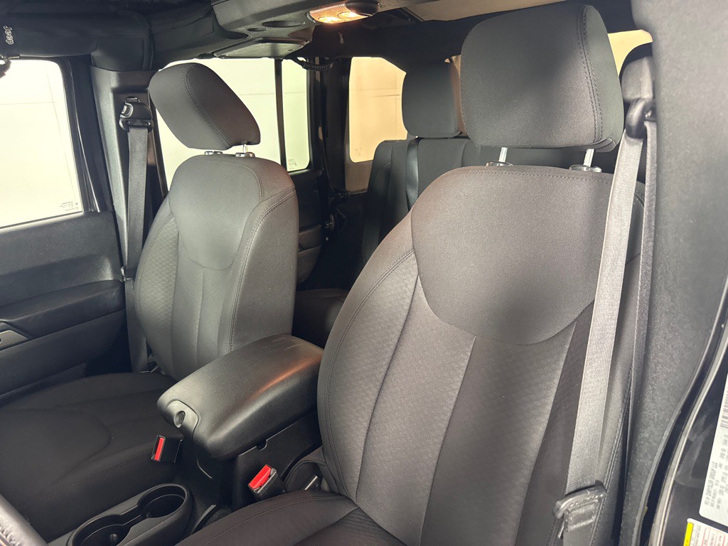 2015 Jeep Wrangler Unlimited Image 15
