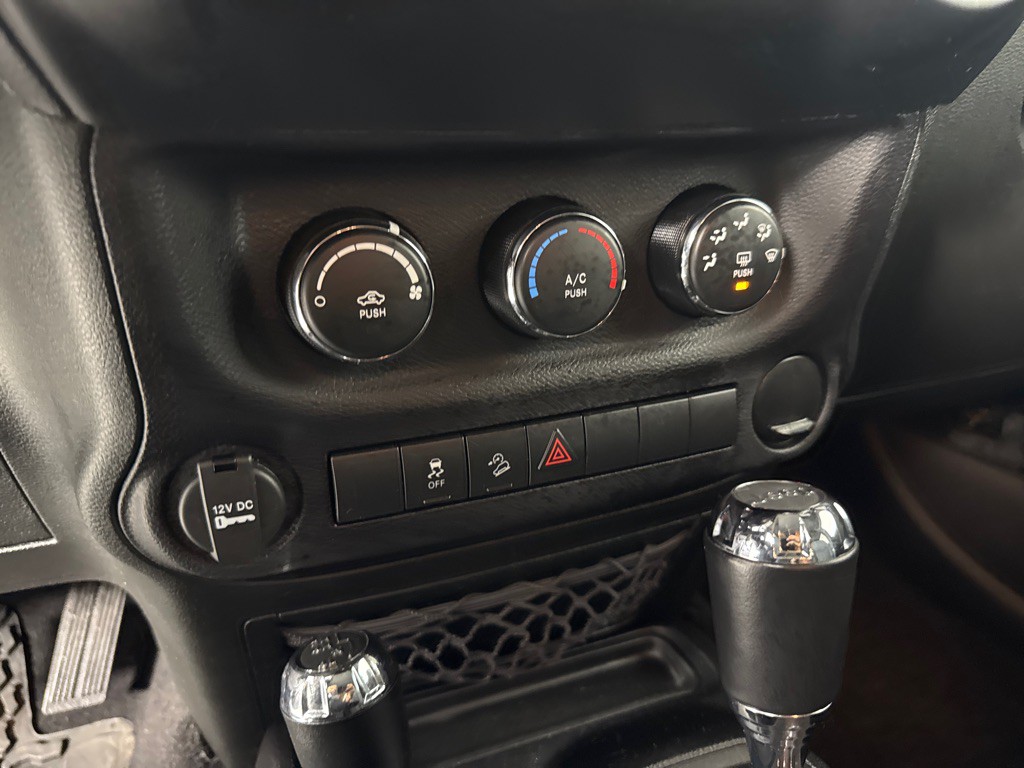 2015 Jeep Wrangler Unlimited Image 18