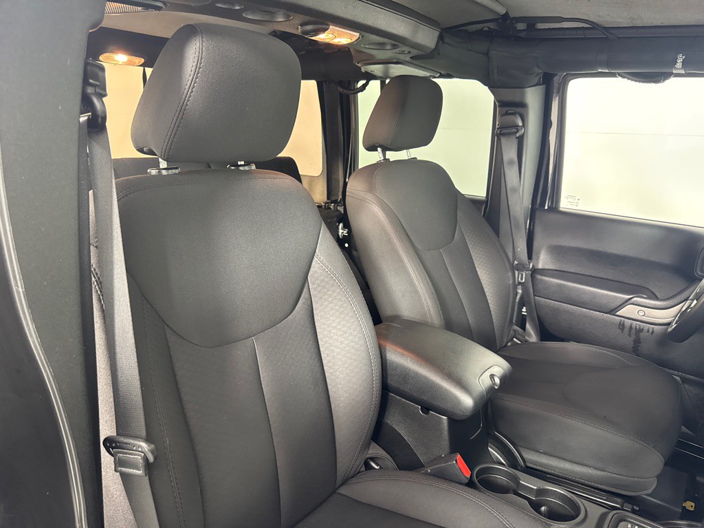 2015 Jeep Wrangler Unlimited Image 25