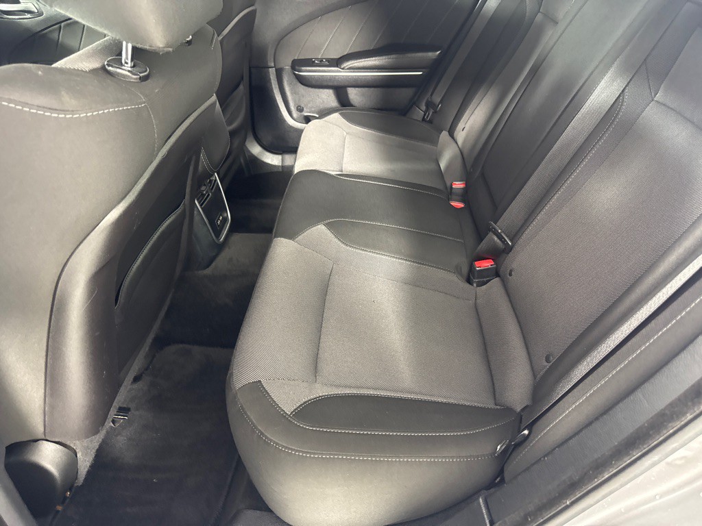 2015 Dodge Charger Image 16