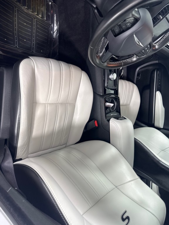 2019 Chrysler 300 Image 14