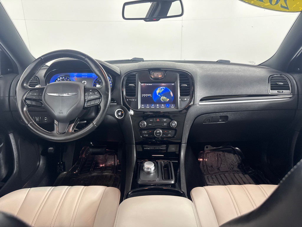 2019 Chrysler 300 Image 27