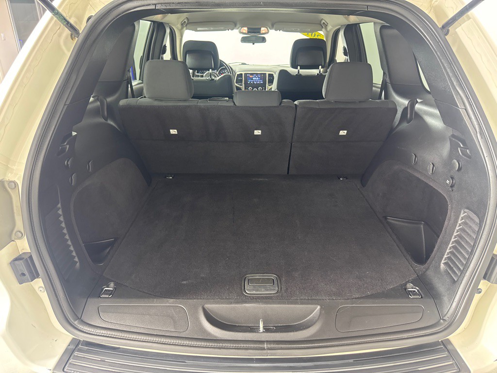 2011 Jeep Grand Cherokee Image 21