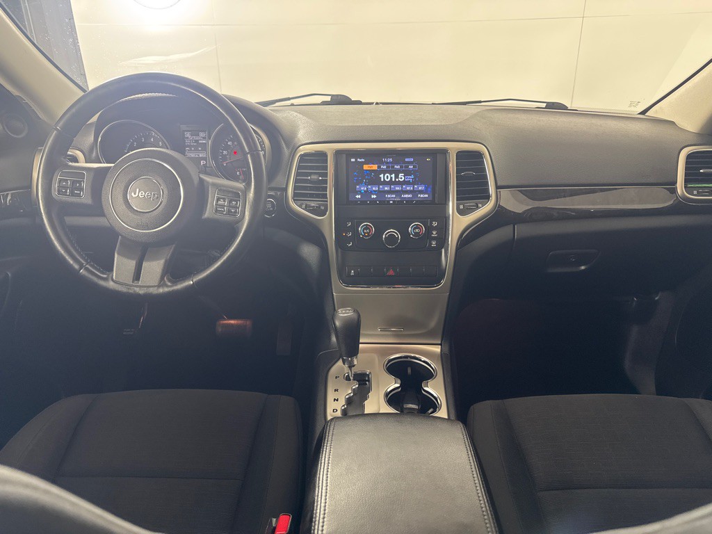 2011 Jeep Grand Cherokee Image 26