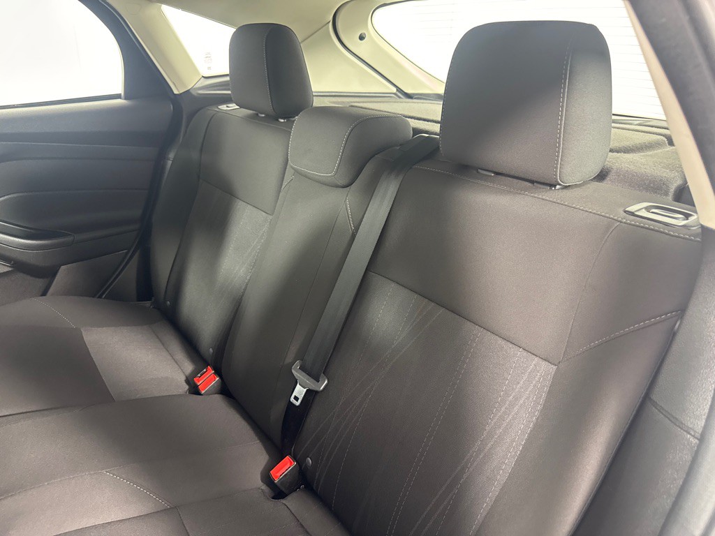 2016 Ford Focus Image 20
