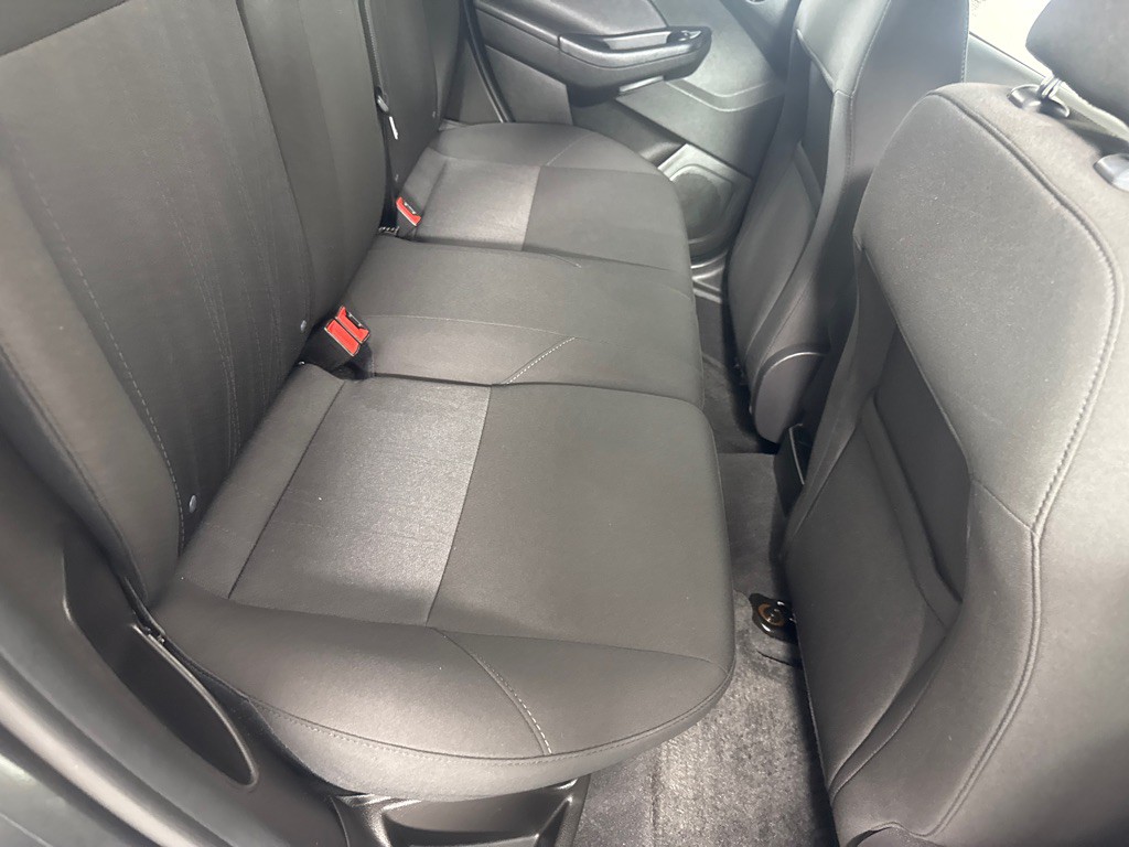 2016 Ford Focus Image 21
