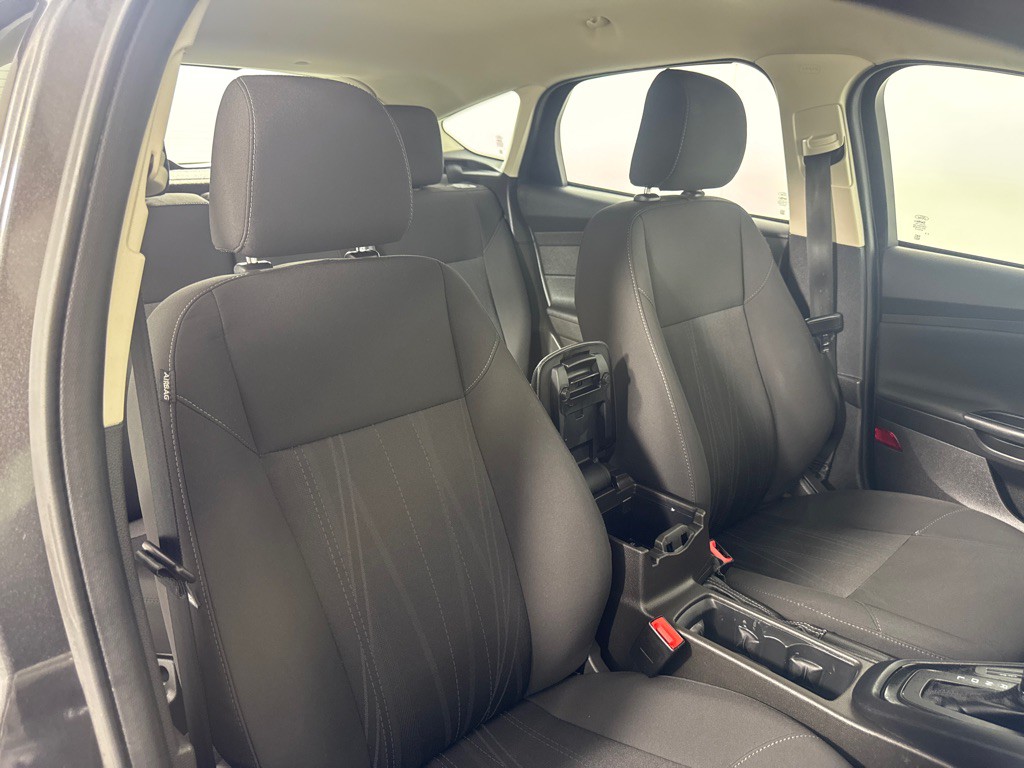 2016 Ford Focus Image 24