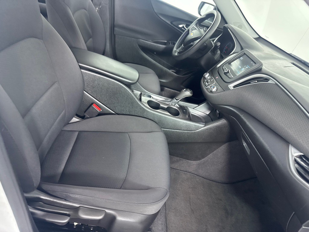 2017 Chevrolet Malibu Image 22