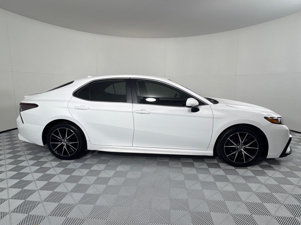 2021 Toyota Camry Image 4