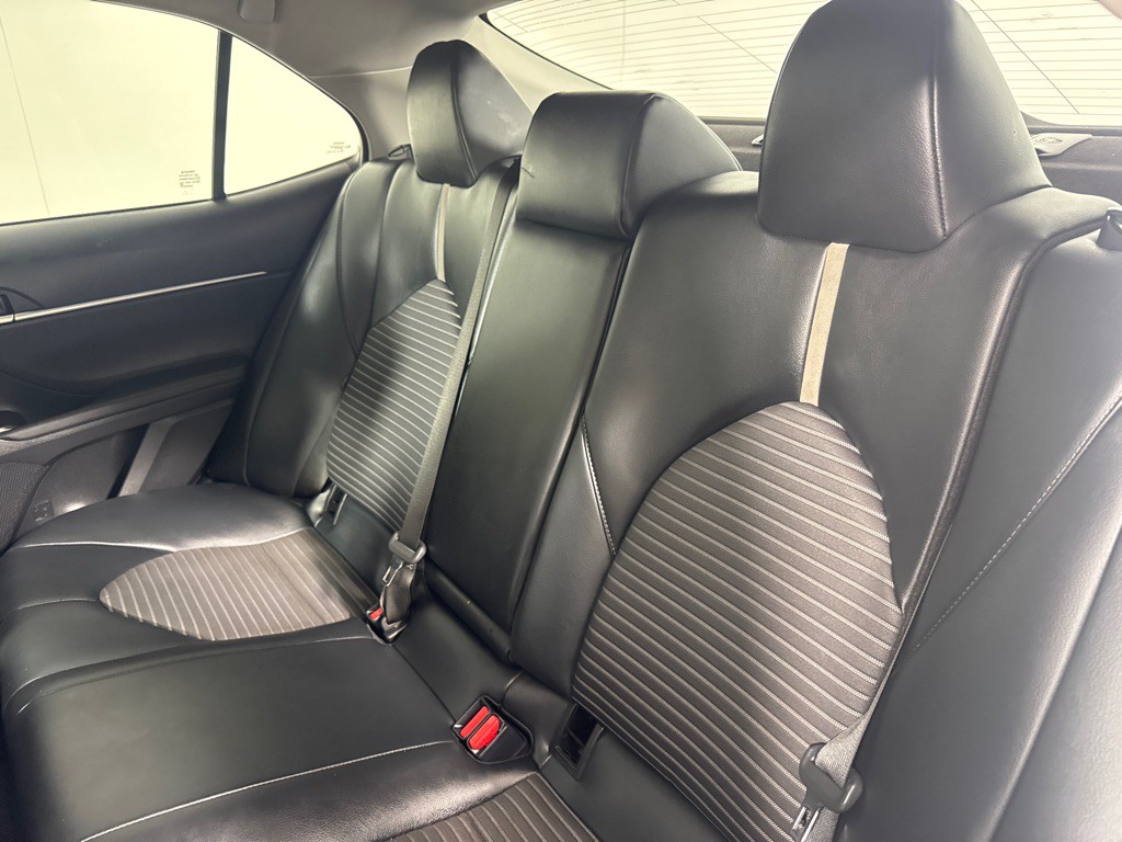 2021 Toyota Camry Image 20