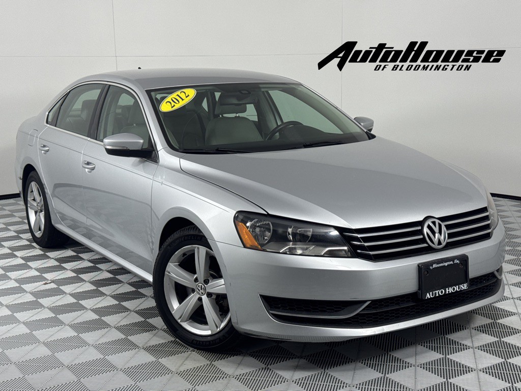 2013 Volkswagen Passat Image 1