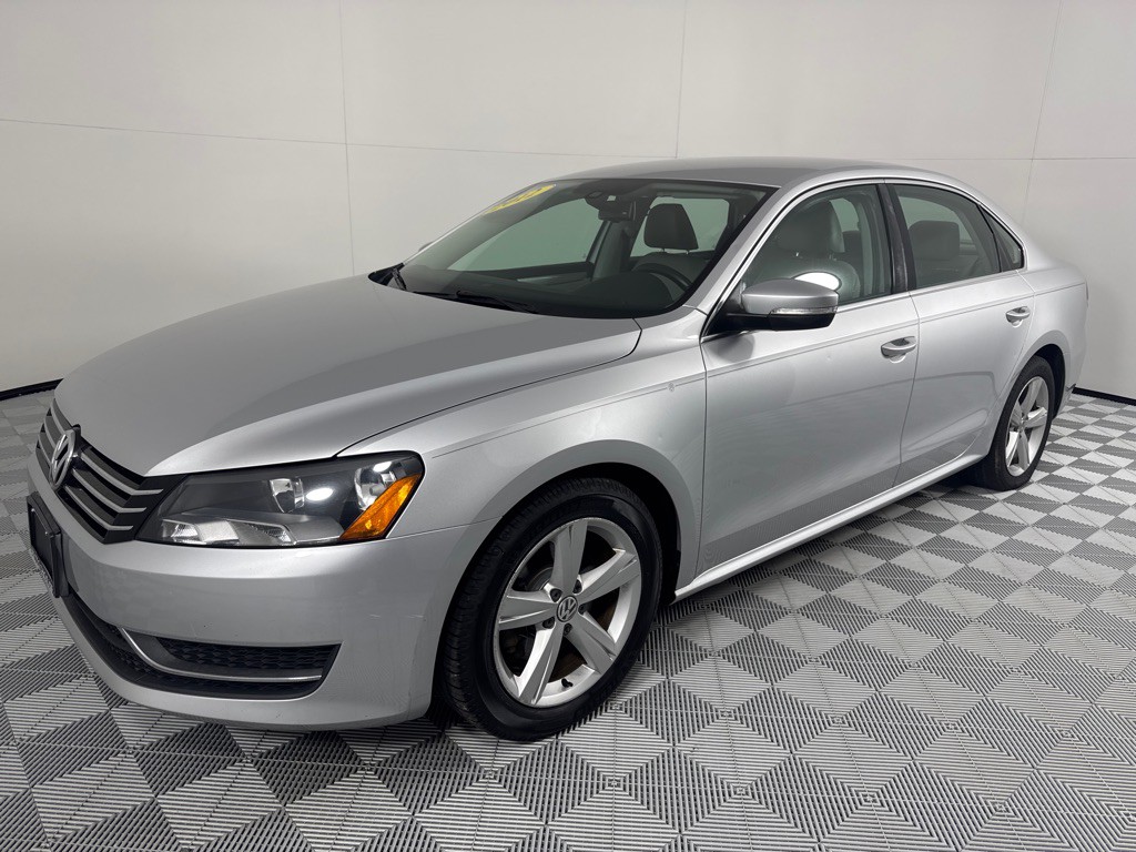 2013 Volkswagen Passat Image 6