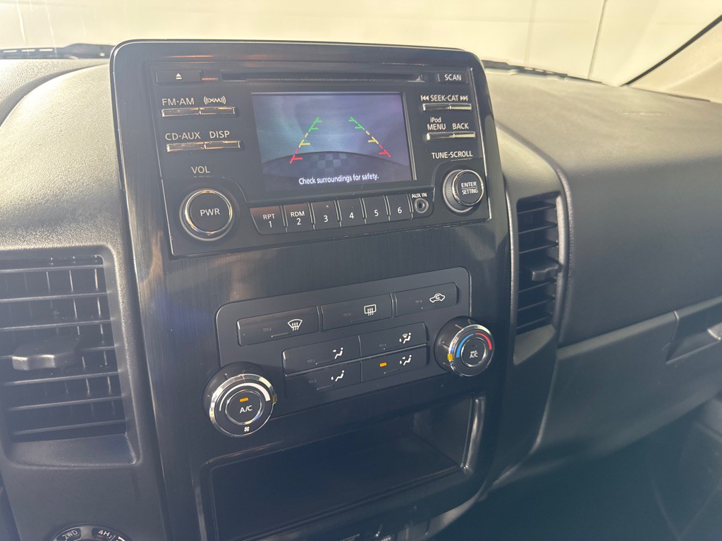 2014 Nissan Titan Image 15