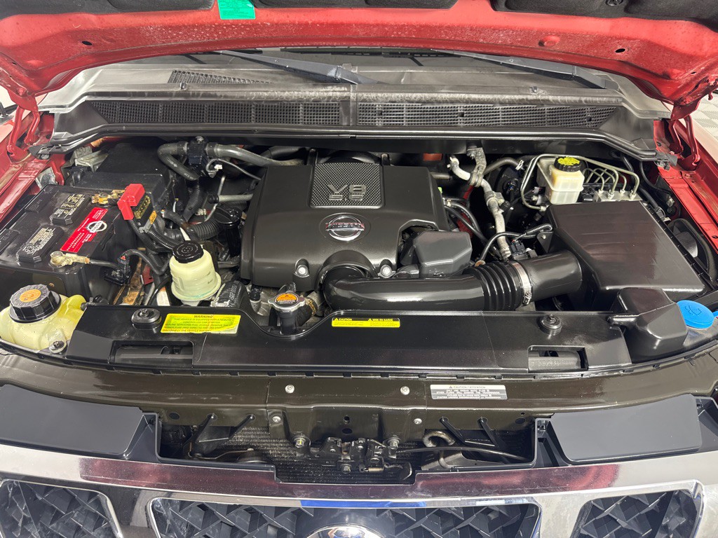 2014 Nissan Titan Image 25