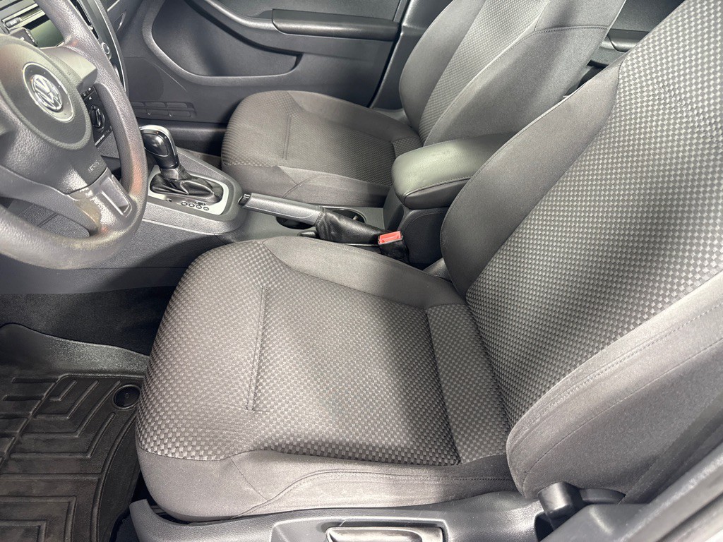 2014 Volkswagen Jetta Image 10