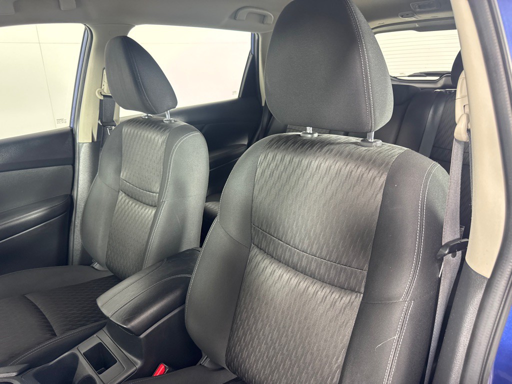2017 Nissan Rogue Image 11