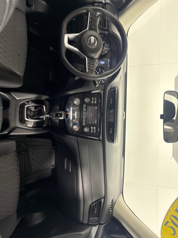 2017 Nissan Rogue Image 23