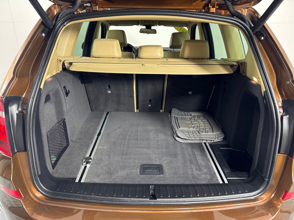 2017 BMW X3 Image 25
