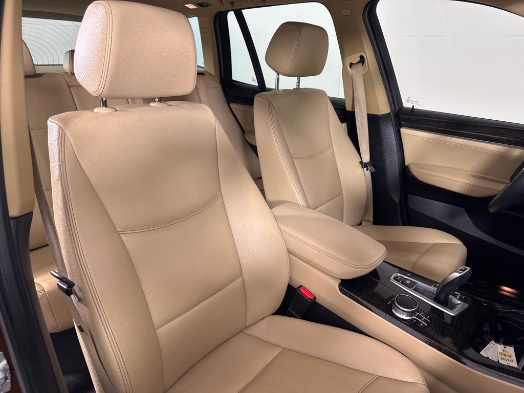 2017 BMW X3 Image 29