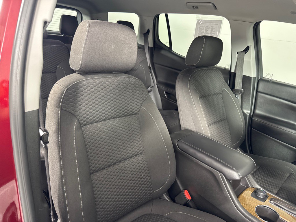 2018 GMC Acadia Image 28