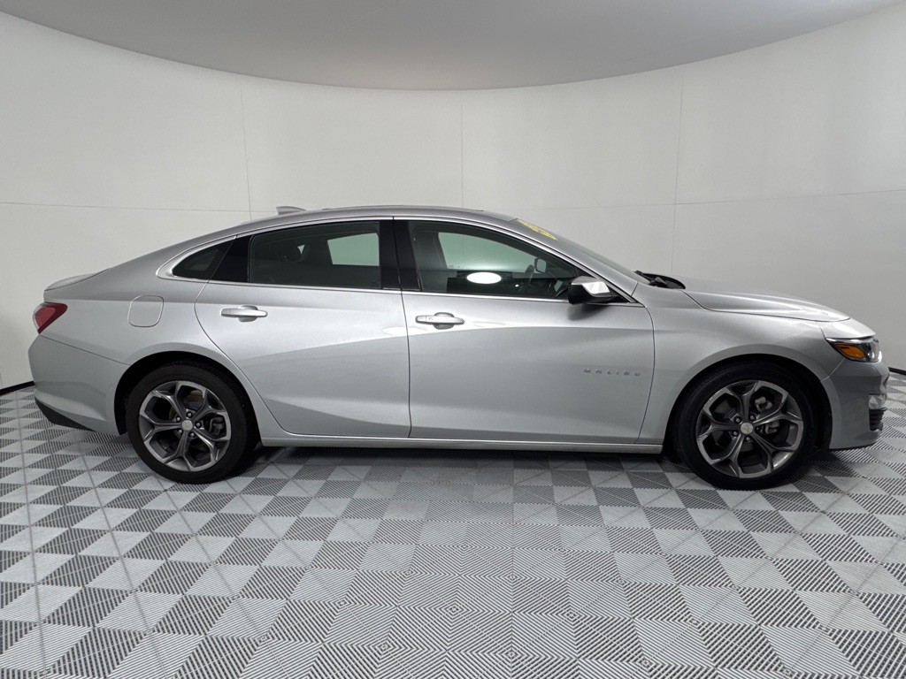 2021 Chevrolet Malibu Image 4