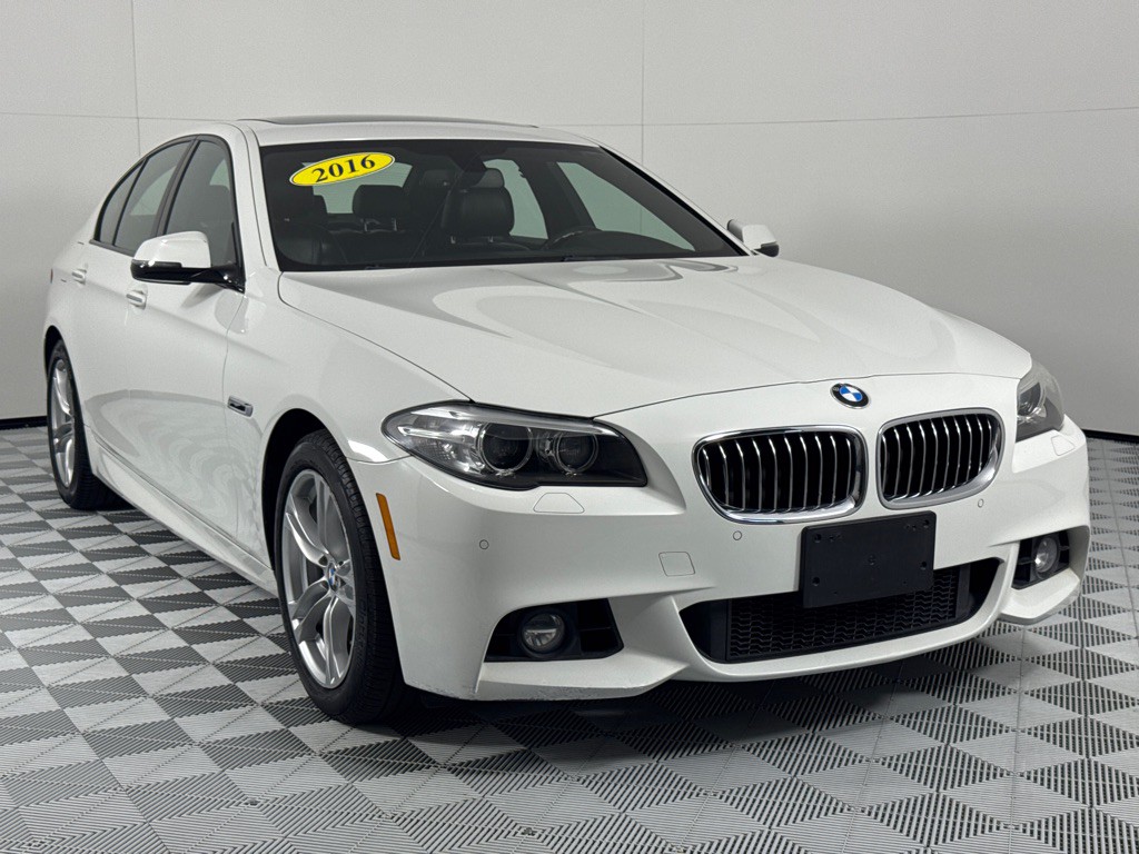 2016 BMW 5 Series Image 3