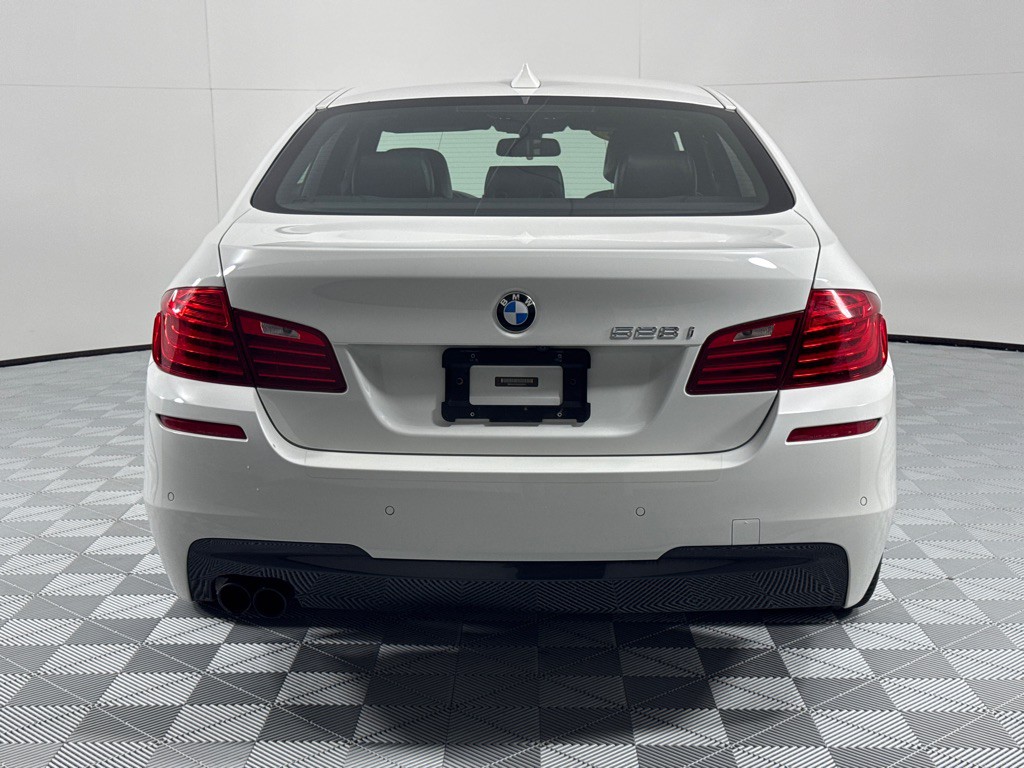 2016 BMW 5 Series Image 6