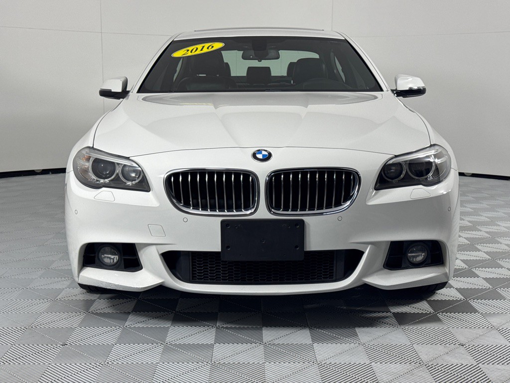 2016 BMW 5 Series Image 12