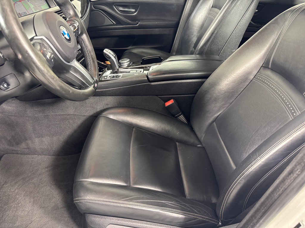 2016 BMW 5 Series Image 14