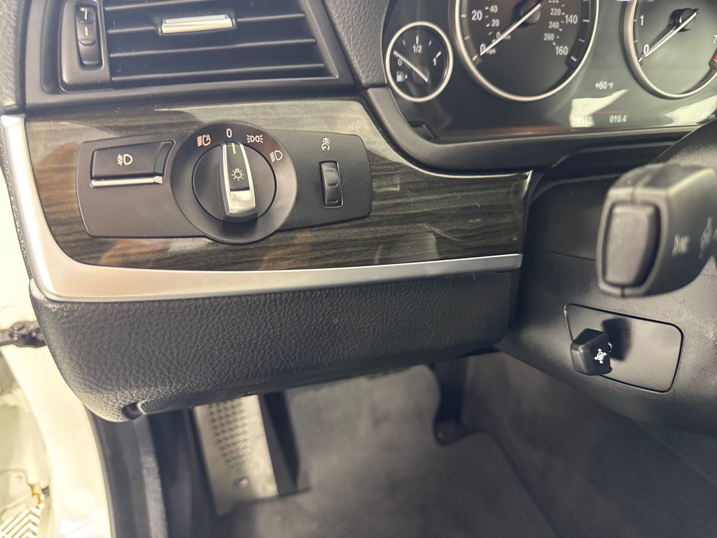 2016 BMW 5 Series Image 17