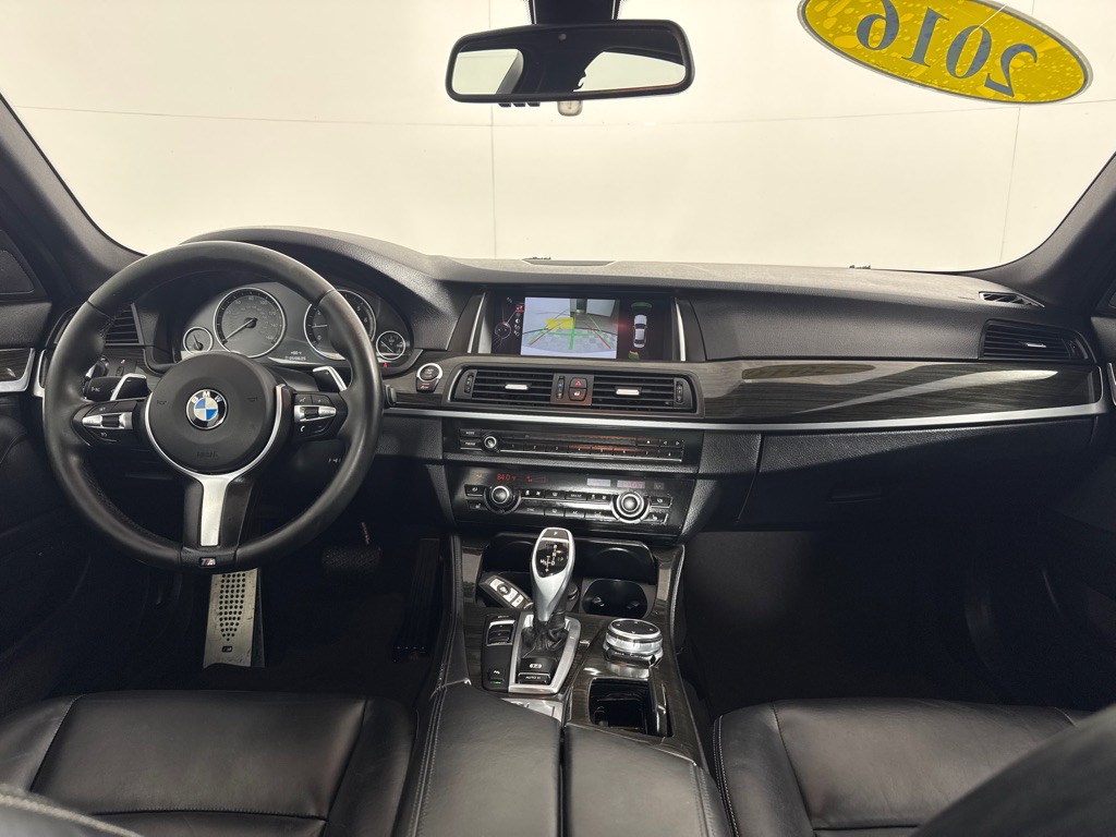 2016 BMW 5 Series Image 29