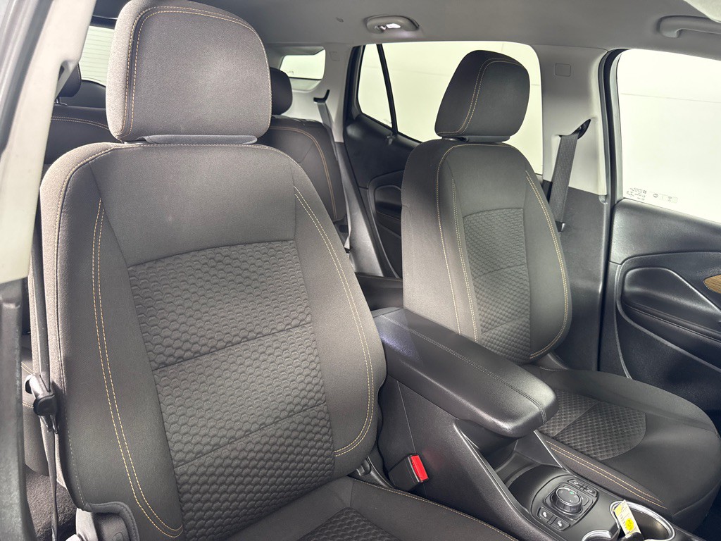 2021 GMC Terrain Image 28