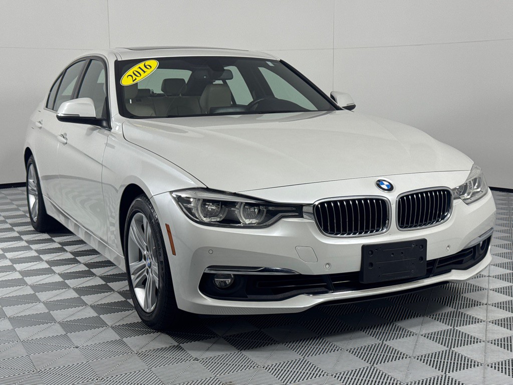 2016 BMW 3 Series Image 3