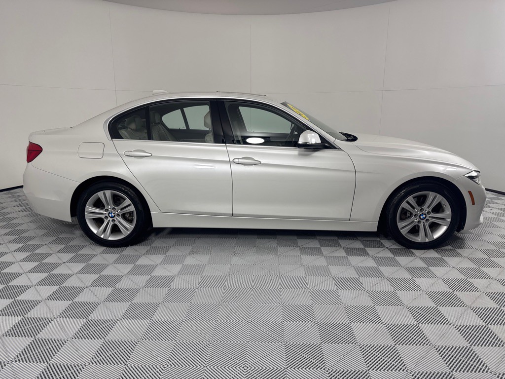 2016 BMW 3 Series Image 4