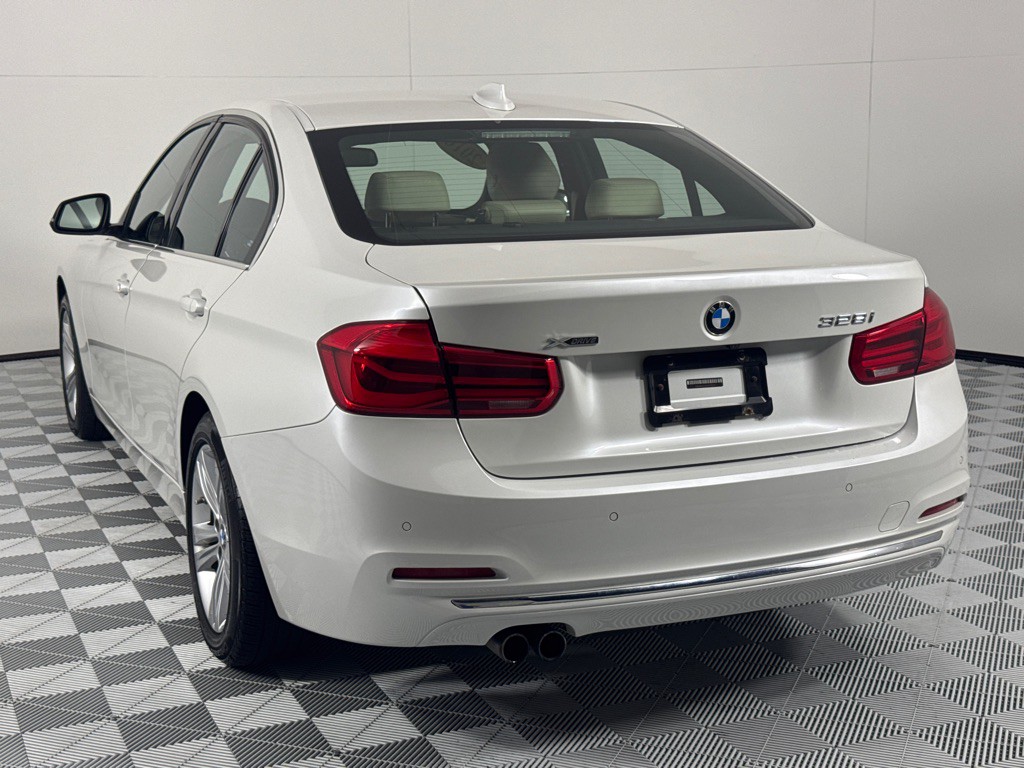 2016 BMW 3 Series Image 7