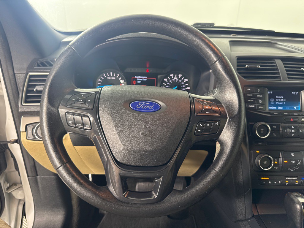 2017 Ford Explorer Image 15